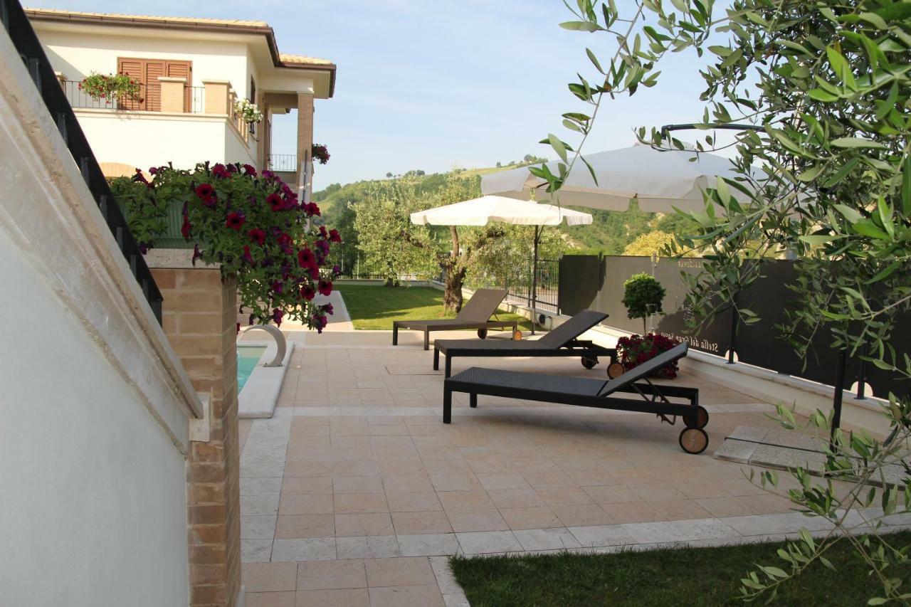 Residence Stella Del Gran Sasso Colledara Exterior foto